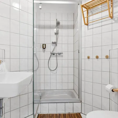 Charysma - Juwel In Anthrazit, Elegant, Stilvoll, Parkplatz Hamelin