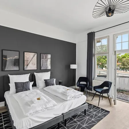 Charysma - Juwel In Anthrazit, Elegant, Stilvoll, Parkplatz